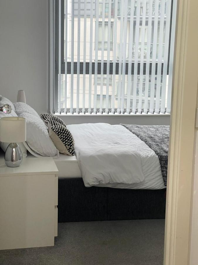 City Centre 1 Bed Apartment With Free On Site Parking With Cctv By Lets Relocations برمنغهام المظهر الخارجي الصورة