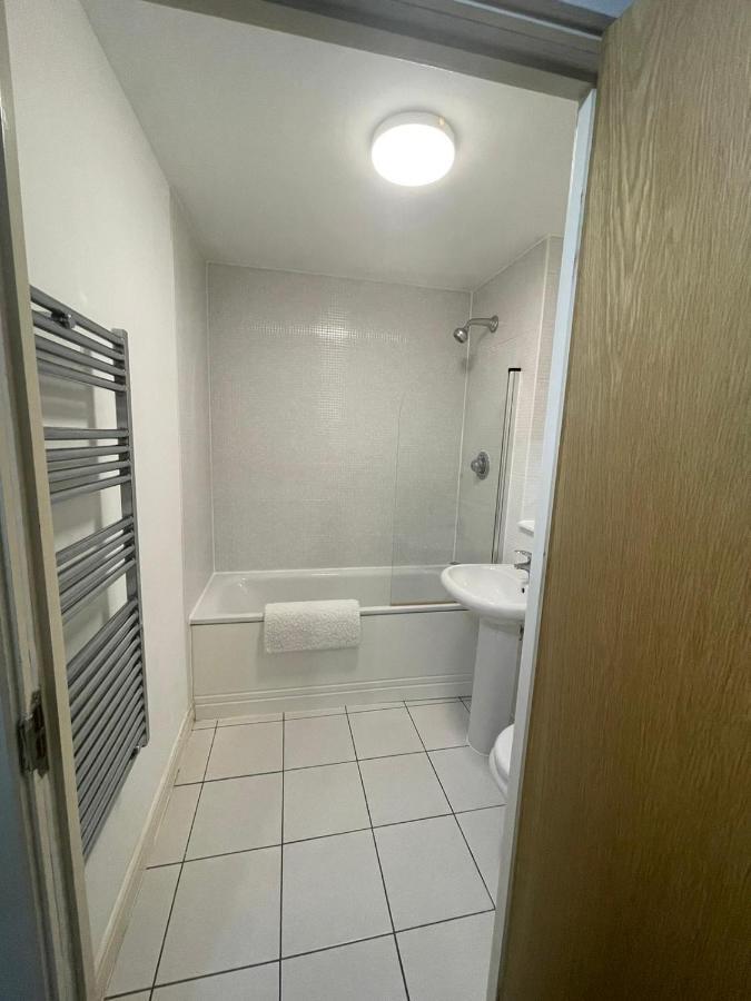 City Centre 1 Bed Apartment With Free On Site Parking With Cctv By Lets Relocations برمنغهام المظهر الخارجي الصورة